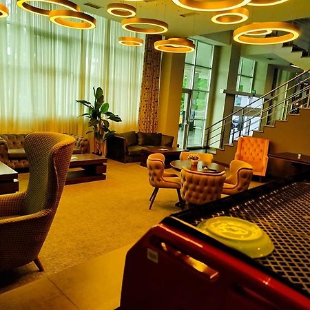 Green Tower Hotel Tbilisi Eksteriør billede
