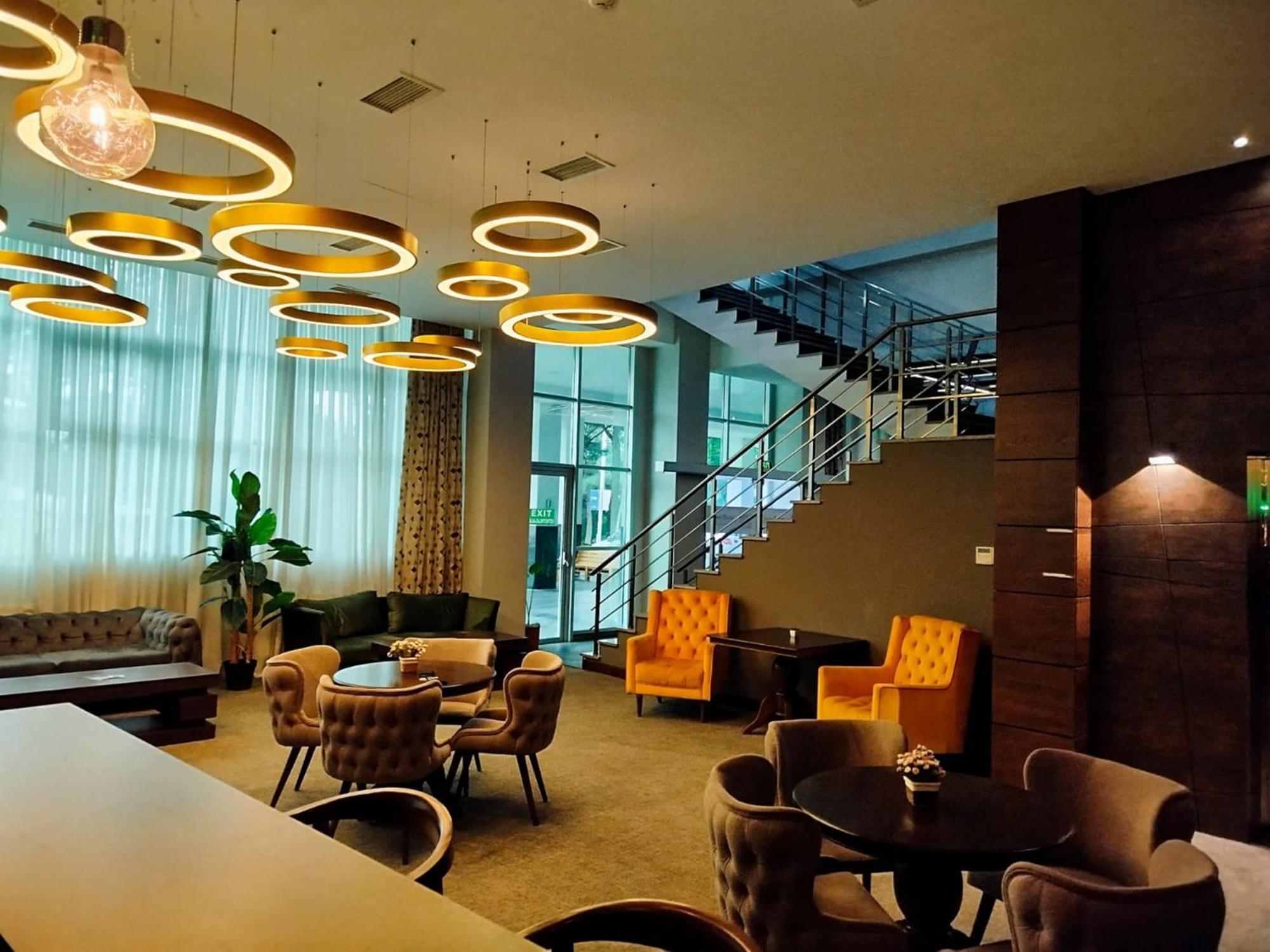 Green Tower Hotel Tbilisi Eksteriør billede