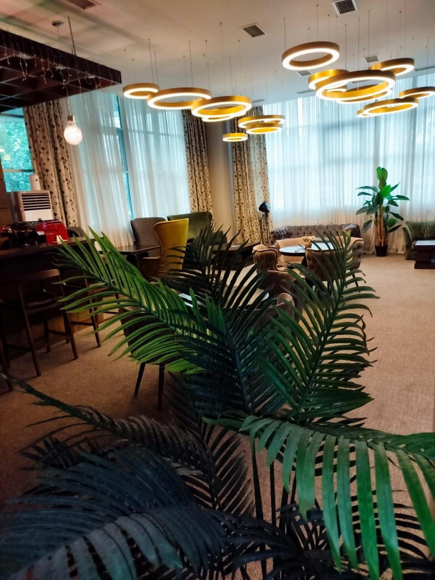 Green Tower Hotel Tbilisi Eksteriør billede