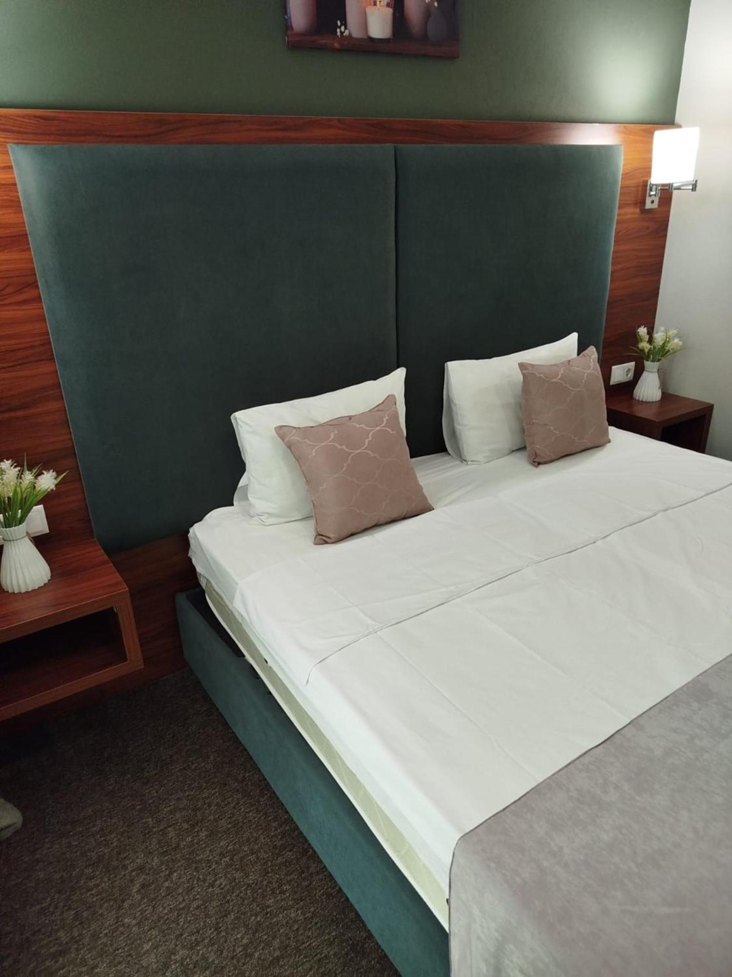 Green Tower Hotel Tbilisi Eksteriør billede